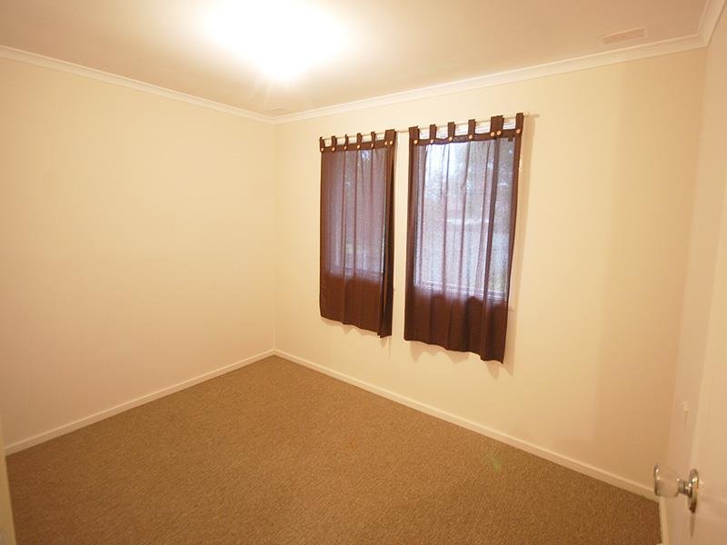 4 Toy Place TOLLAND 6