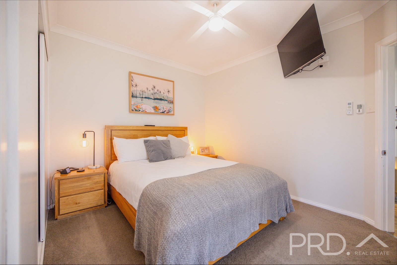 4 Travers Street ADELONG 7