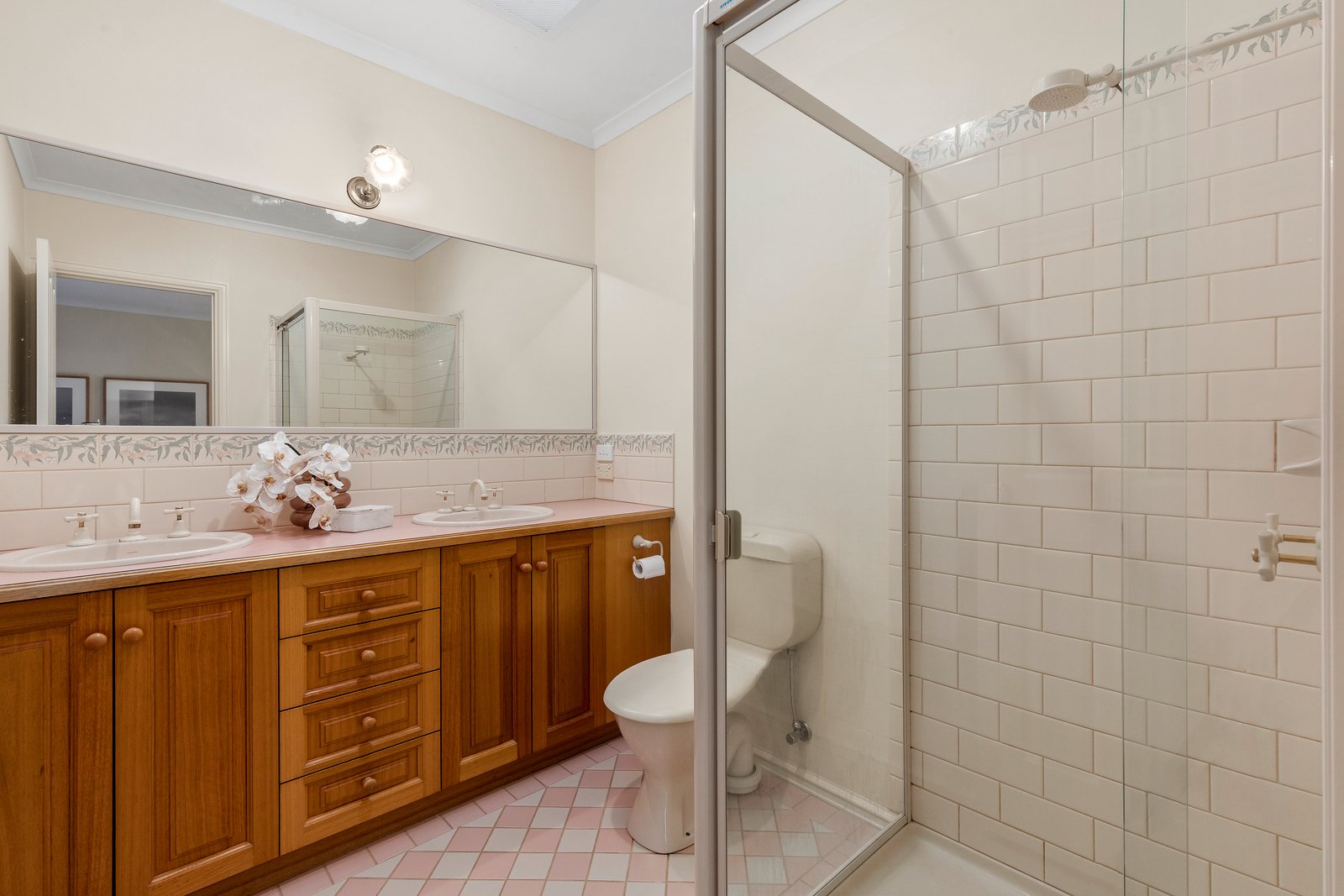 Real Estate and Property in 4 Trident Court, Ocean Grove, VIC