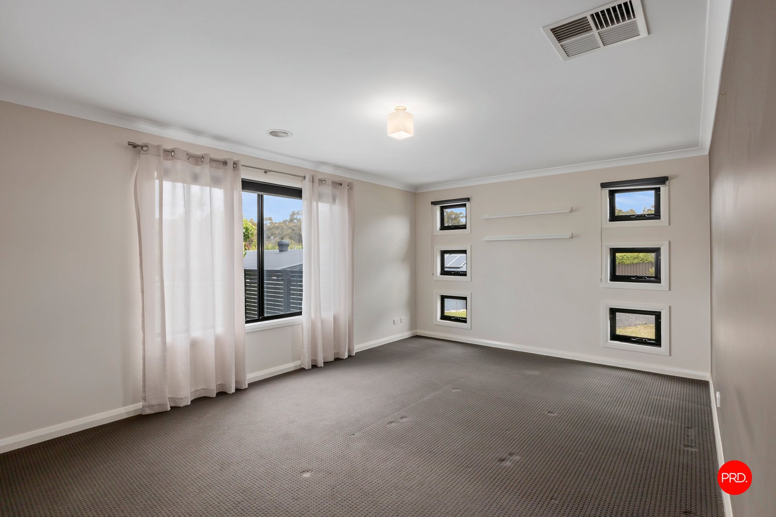 4 Valiant Court GOLDEN SQUARE 8