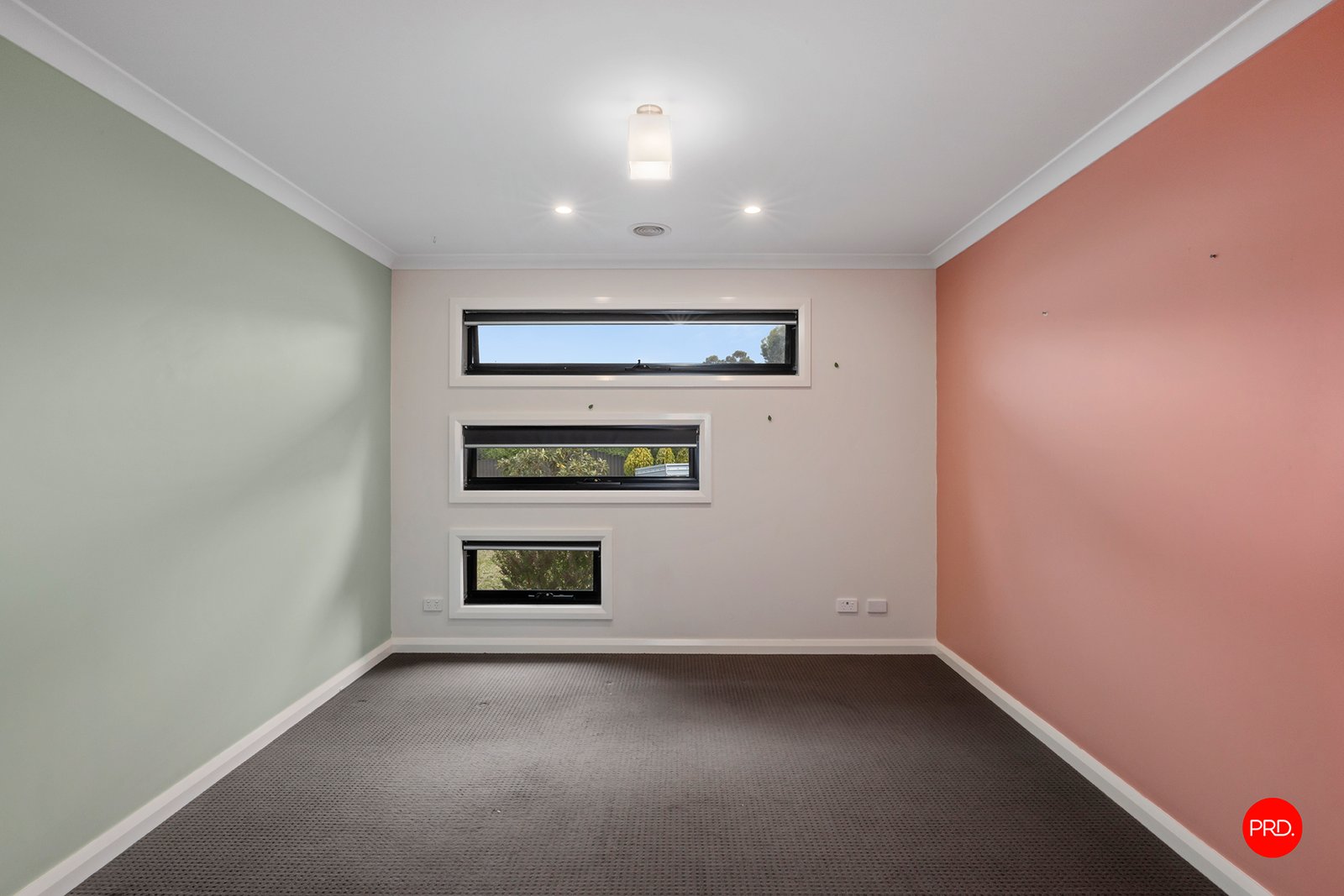 4 Valiant Court GOLDEN SQUARE 11