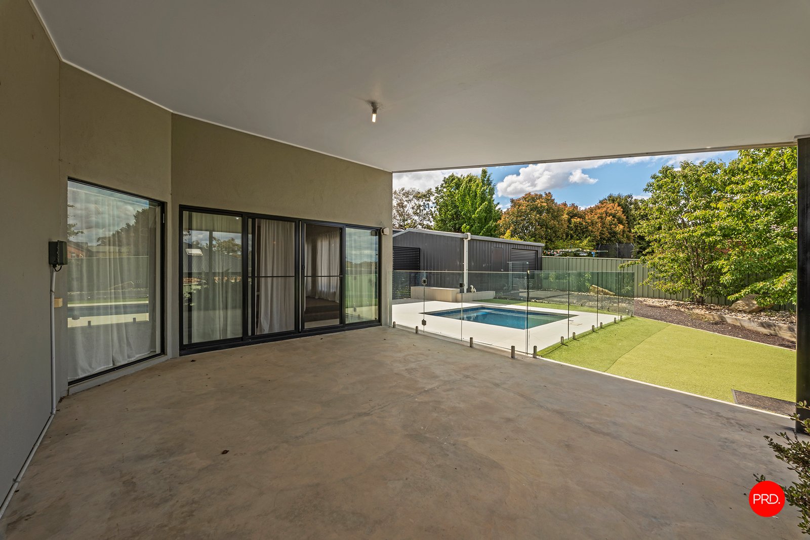 4 Valiant Court GOLDEN SQUARE 15