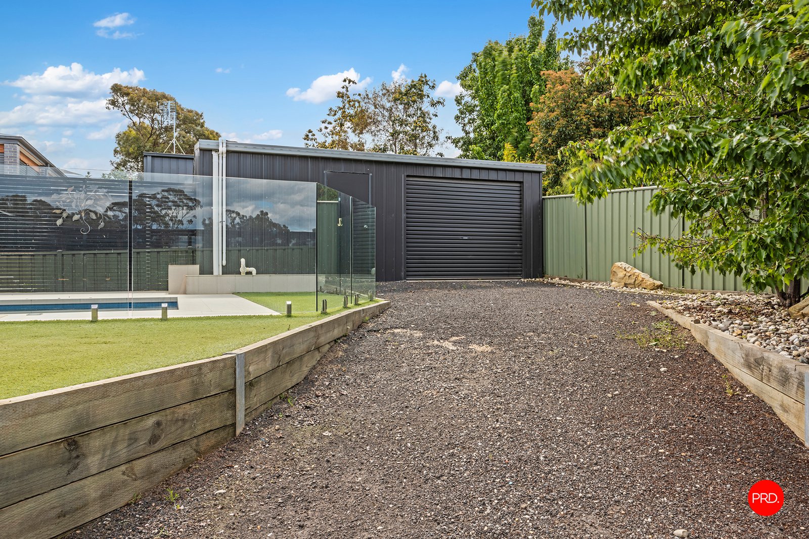 4 Valiant Court GOLDEN SQUARE 17