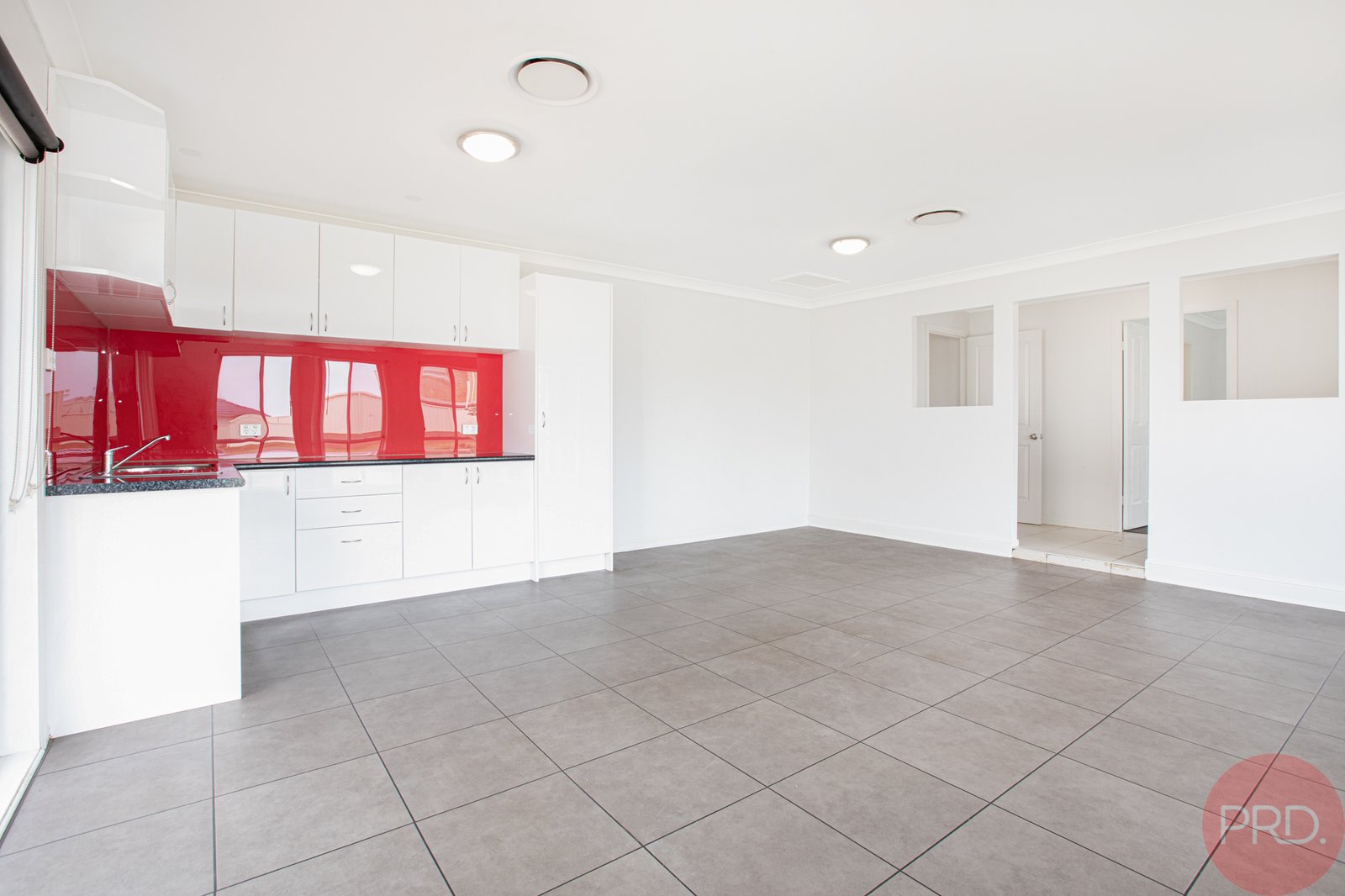 4 Vikki Avenue RUTHERFORD 4