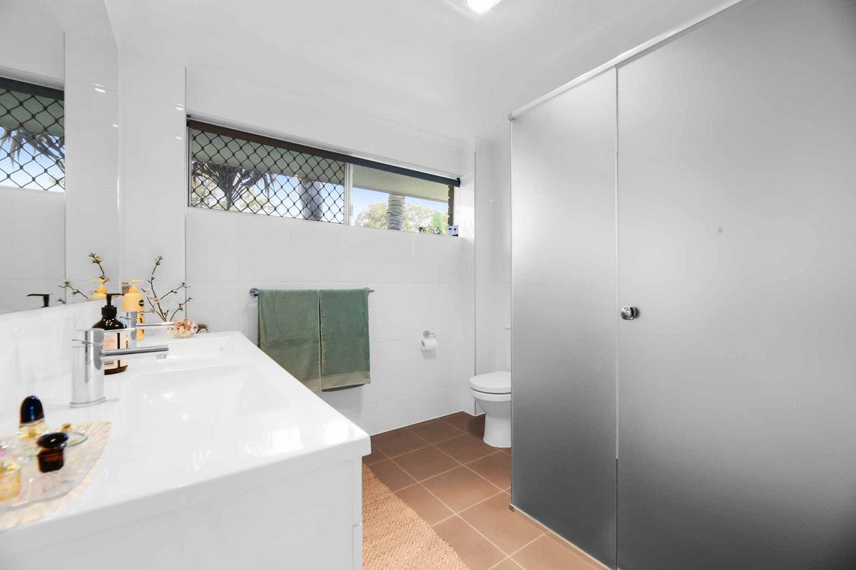 4 Violet Court Miami 11