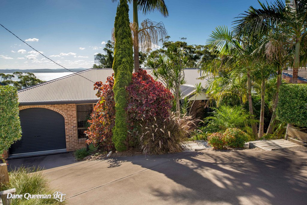 4 Wallawa Road,  NELSON BAY 6