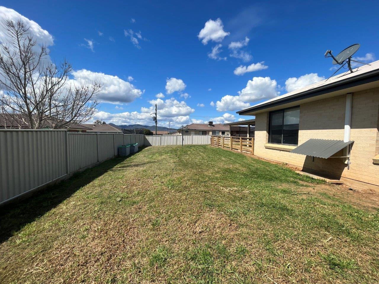 4 Warburton Drive TAMWORTH 10