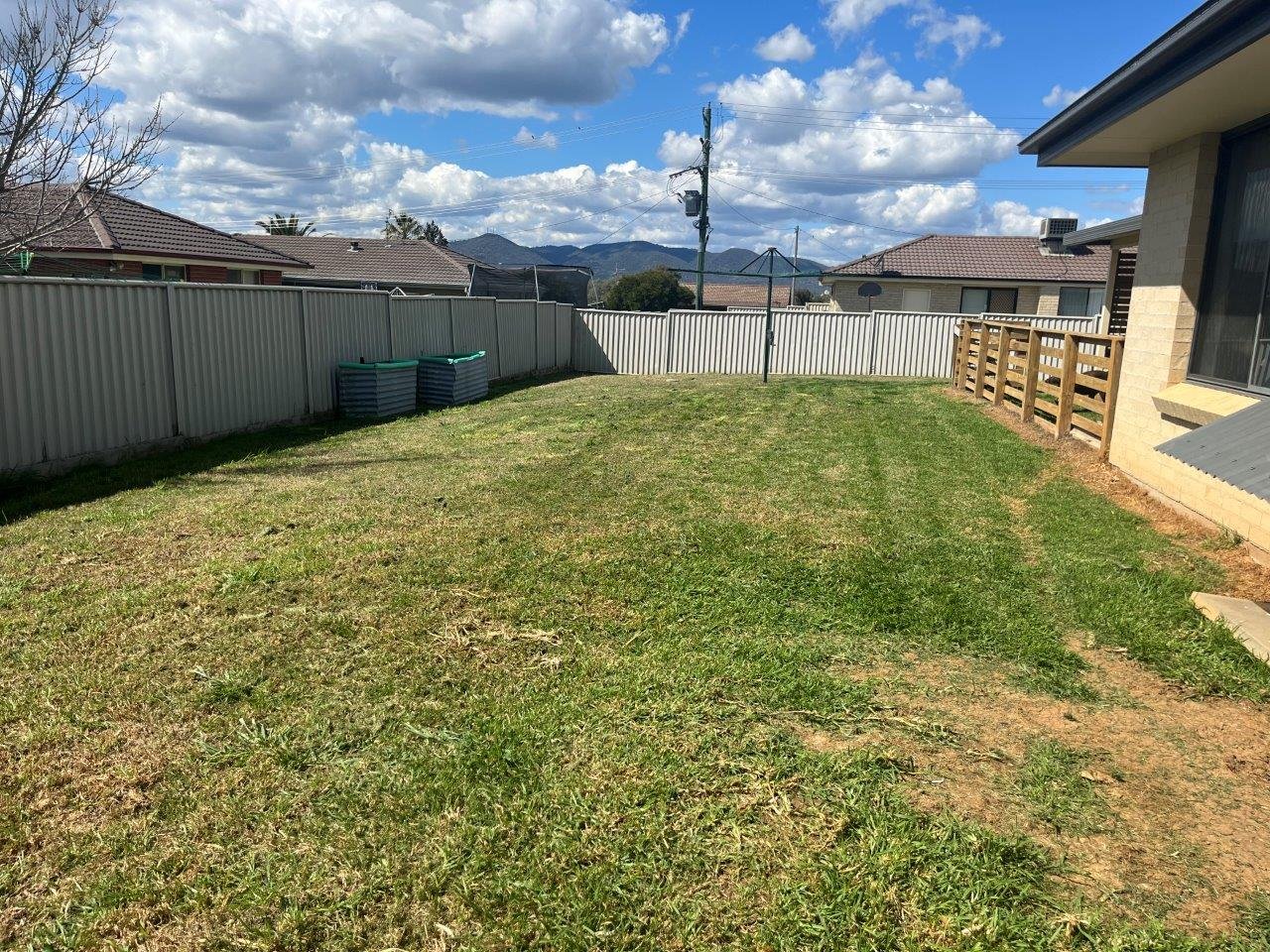 4 Warburton Drive TAMWORTH 16