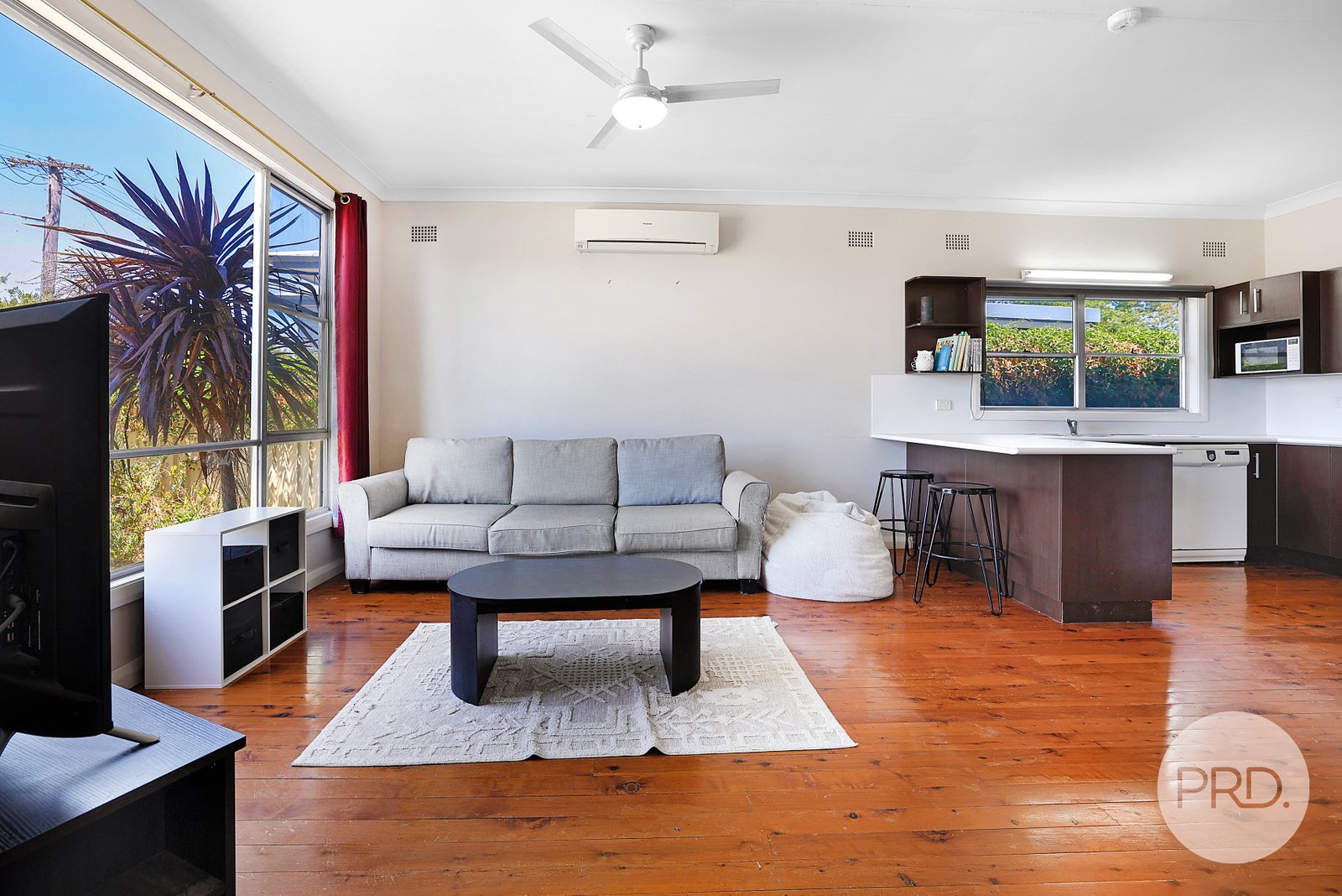 4 Warren Street TAMWORTH 6