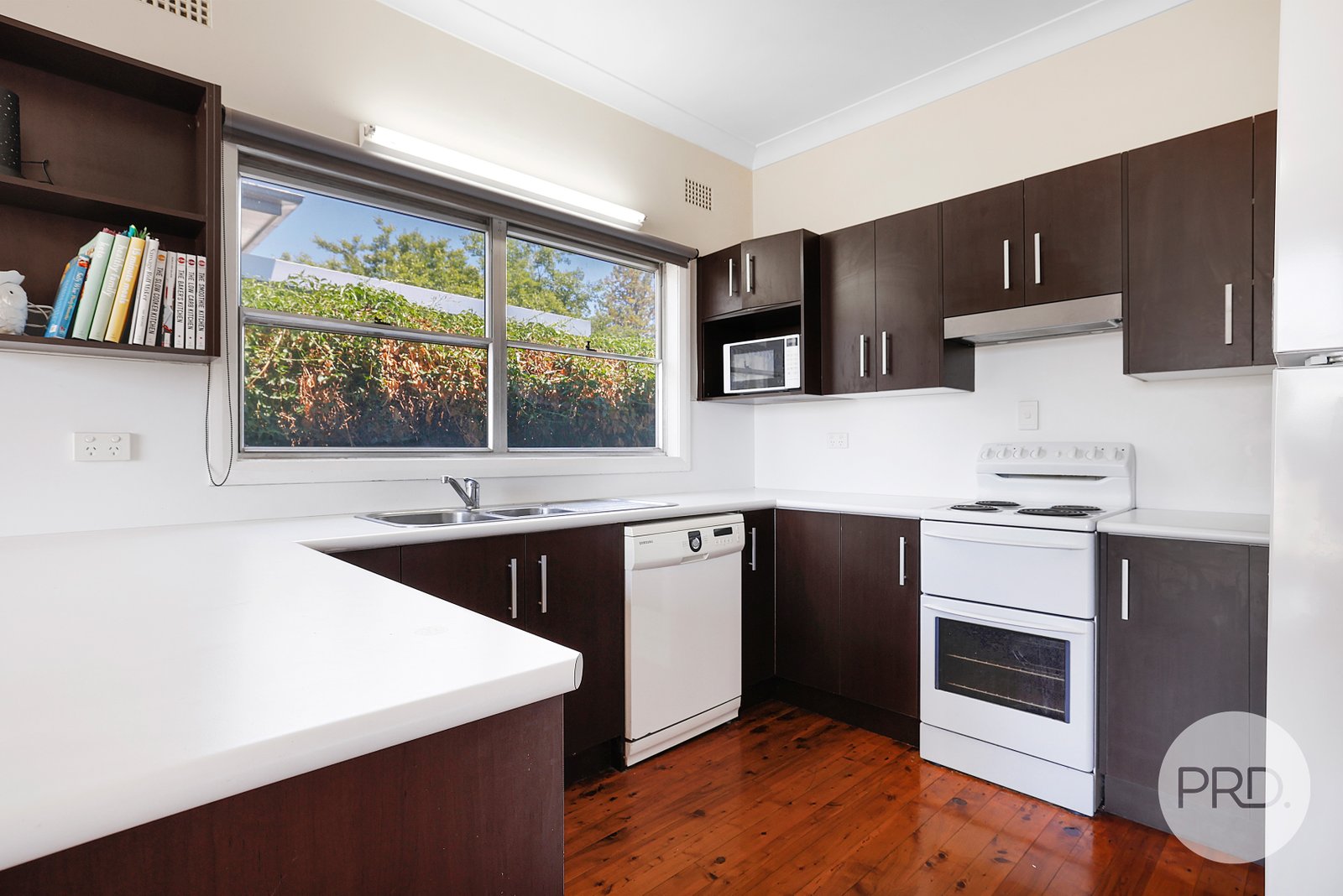 4 Warren Street TAMWORTH 9