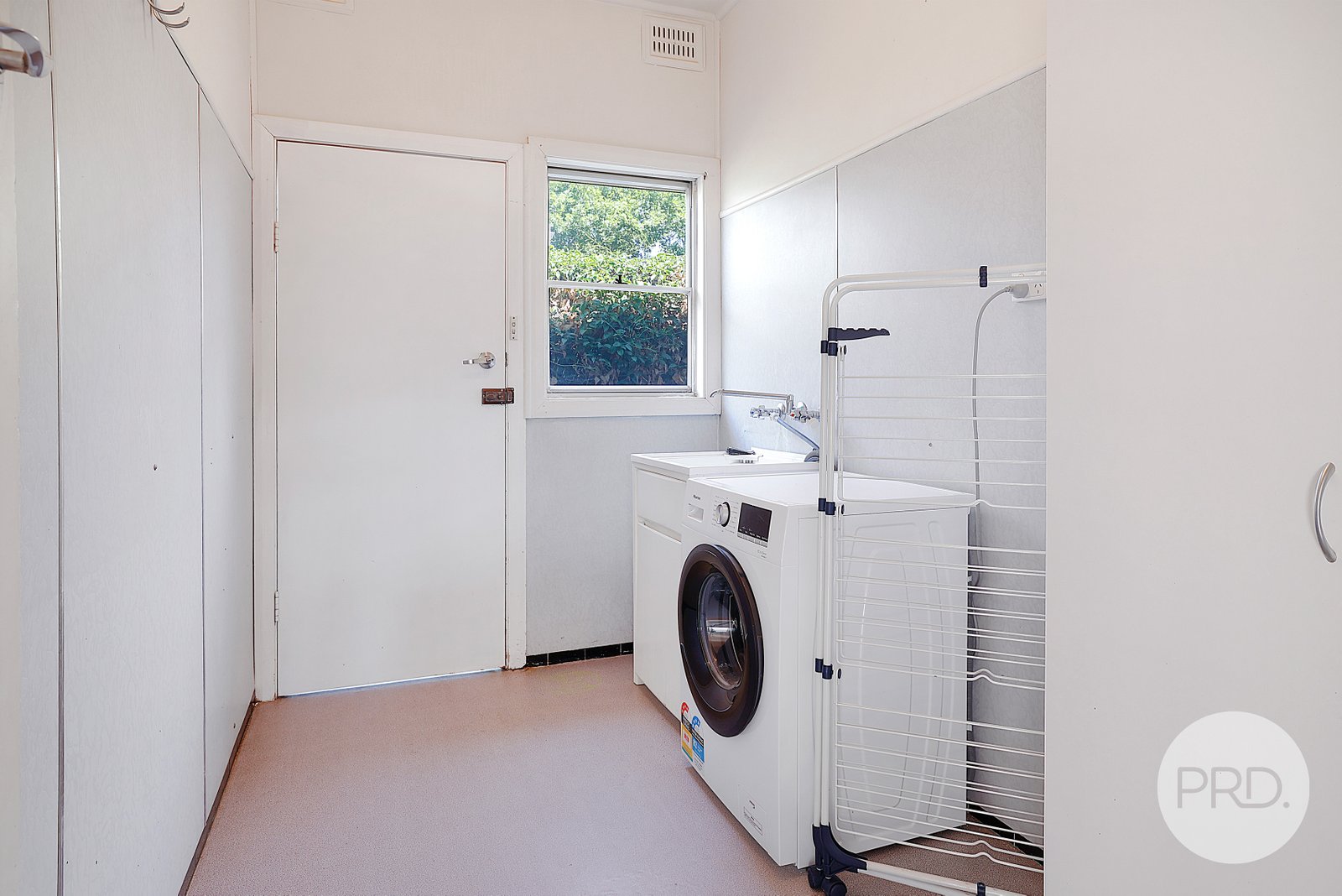 4 Warren Street TAMWORTH 12