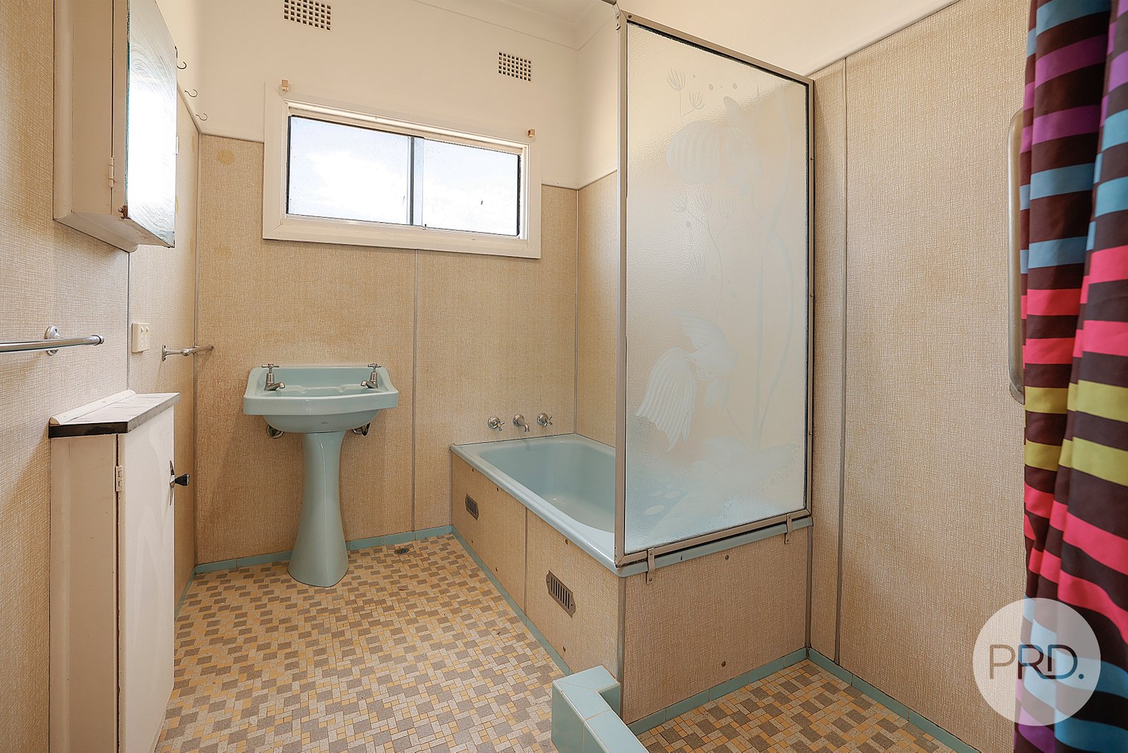 4 Warren Street TAMWORTH 17