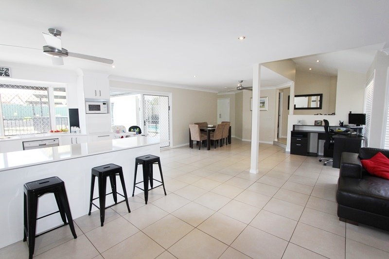 4 Watford Crescent MOLENDINAR 5