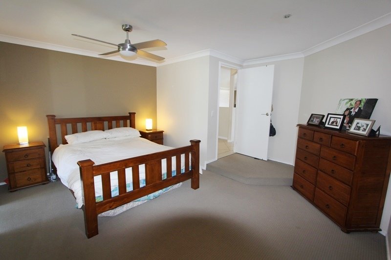 4 Watford Crescent MOLENDINAR 9