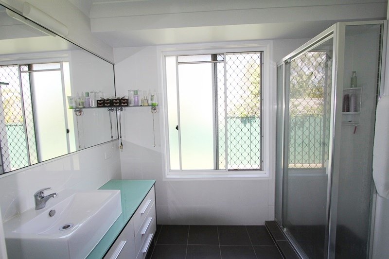 4 Watford Crescent MOLENDINAR 11