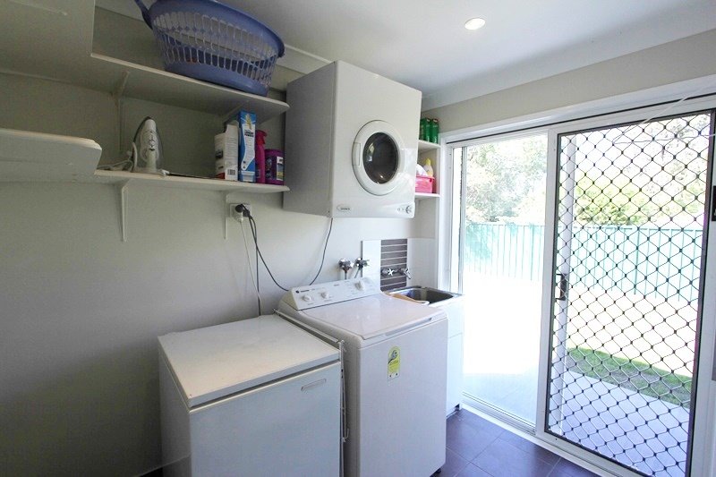 4 Watford Crescent MOLENDINAR 15