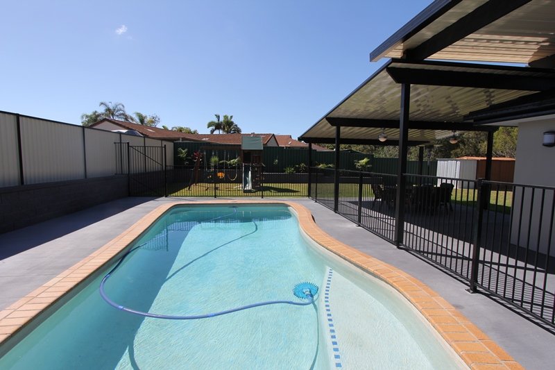 4 Watford Crescent MOLENDINAR 18