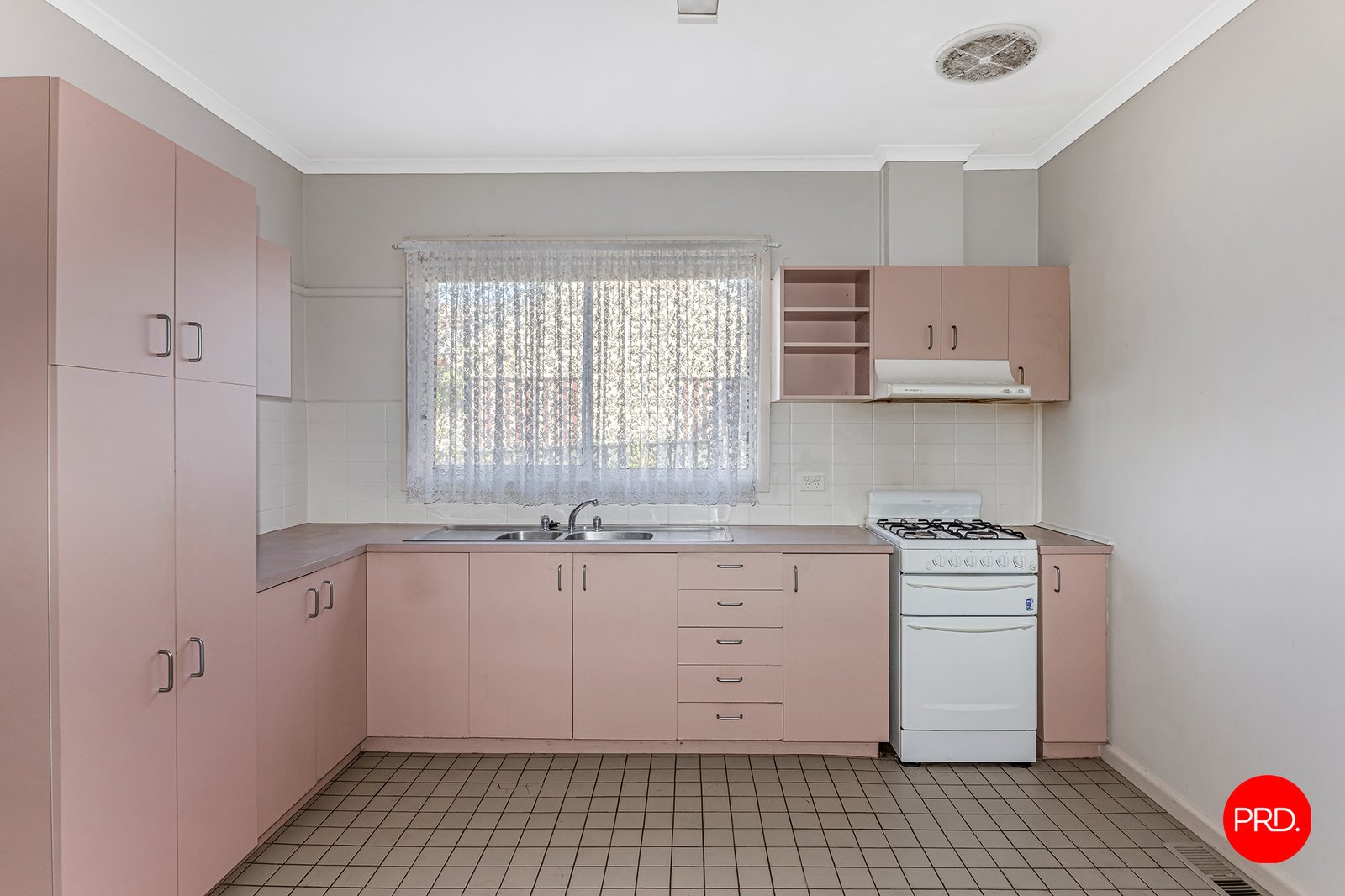 4 Watkins Street LONG GULLY 3