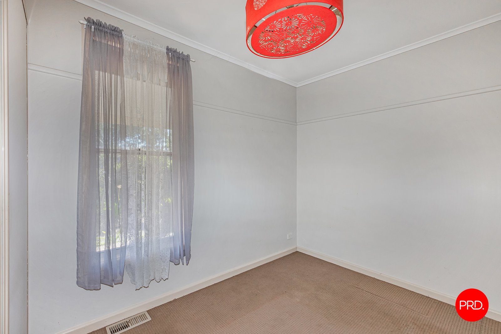 4 Watkins Street LONG GULLY 8