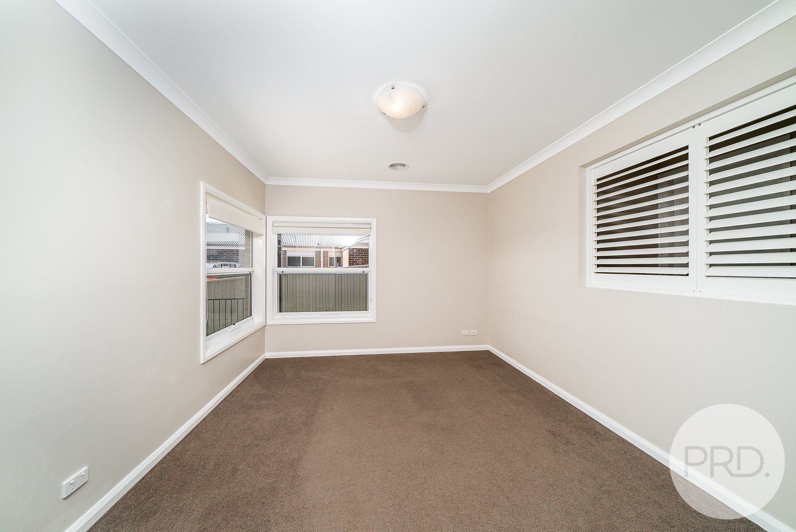 4 Watson Boulevard LLOYD 6
