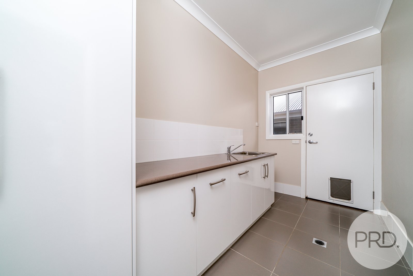 4 Watson Boulevard LLOYD 13