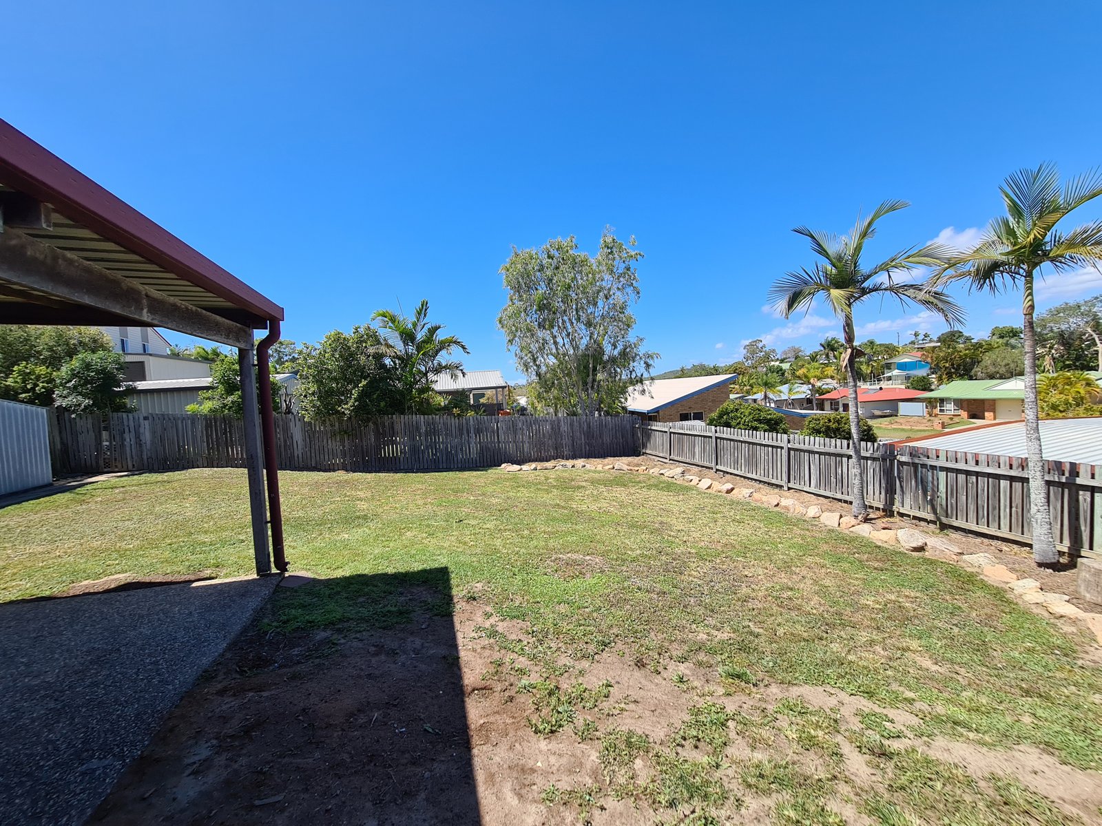 4 Wattora Close BOYNE ISLAND 14