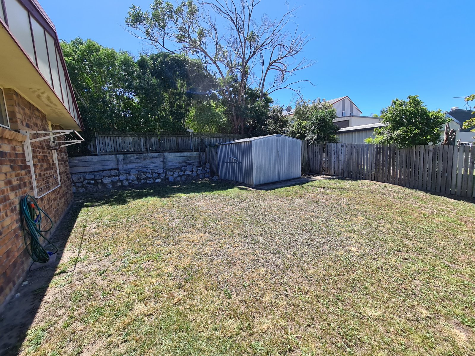 4 Wattora Close BOYNE ISLAND 15