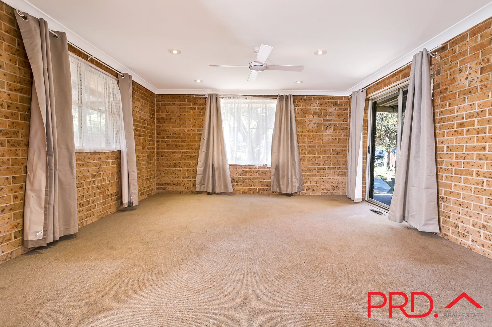 4 Westow Crescent TAMWORTH 7
