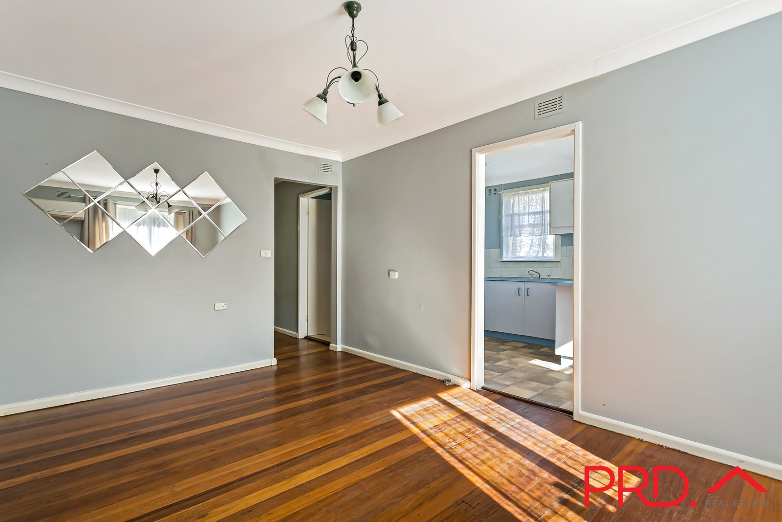 4 Westow Crescent TAMWORTH 10