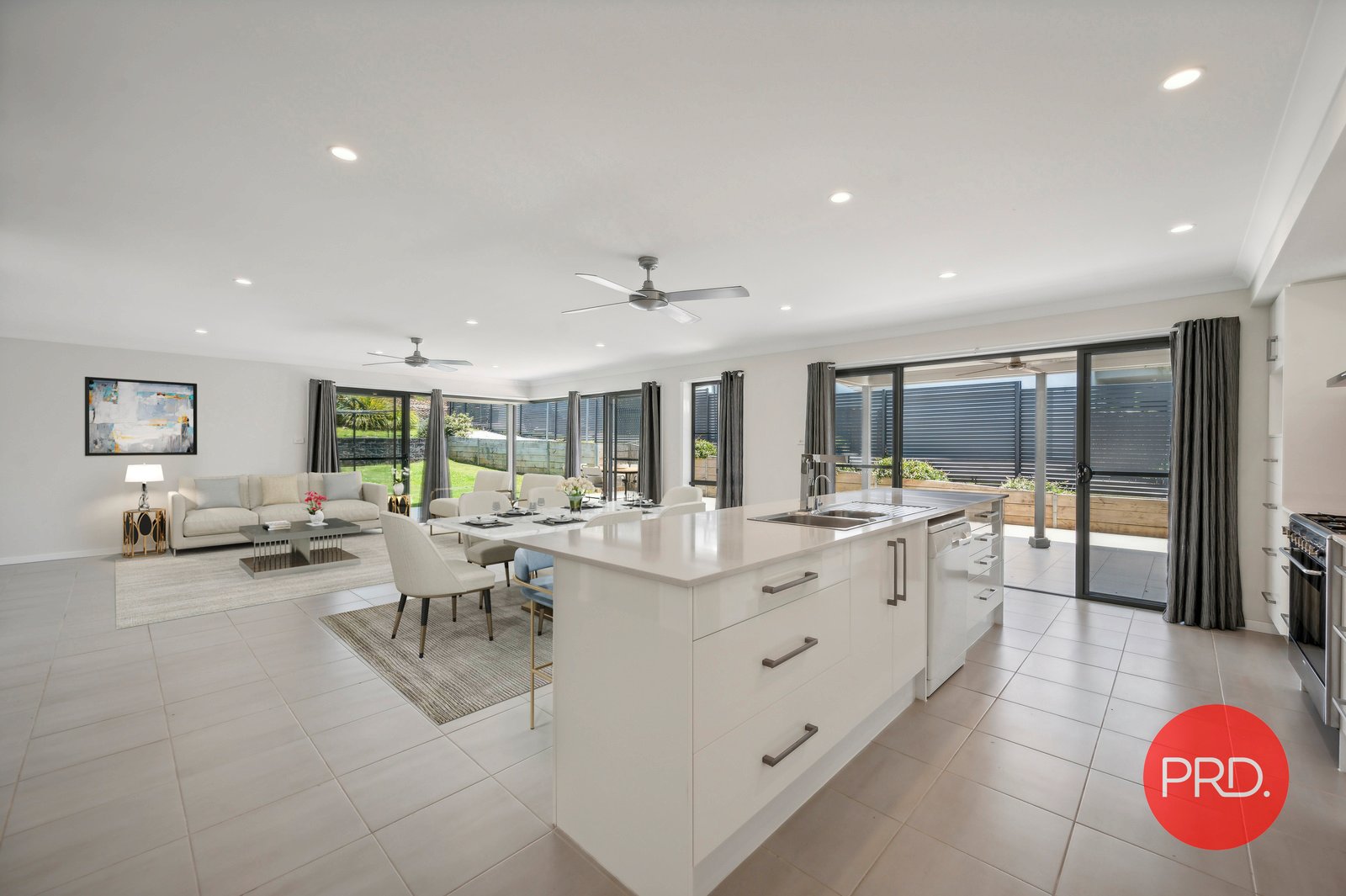 4 White Bluff Road SAPPHIRE BEACH 8