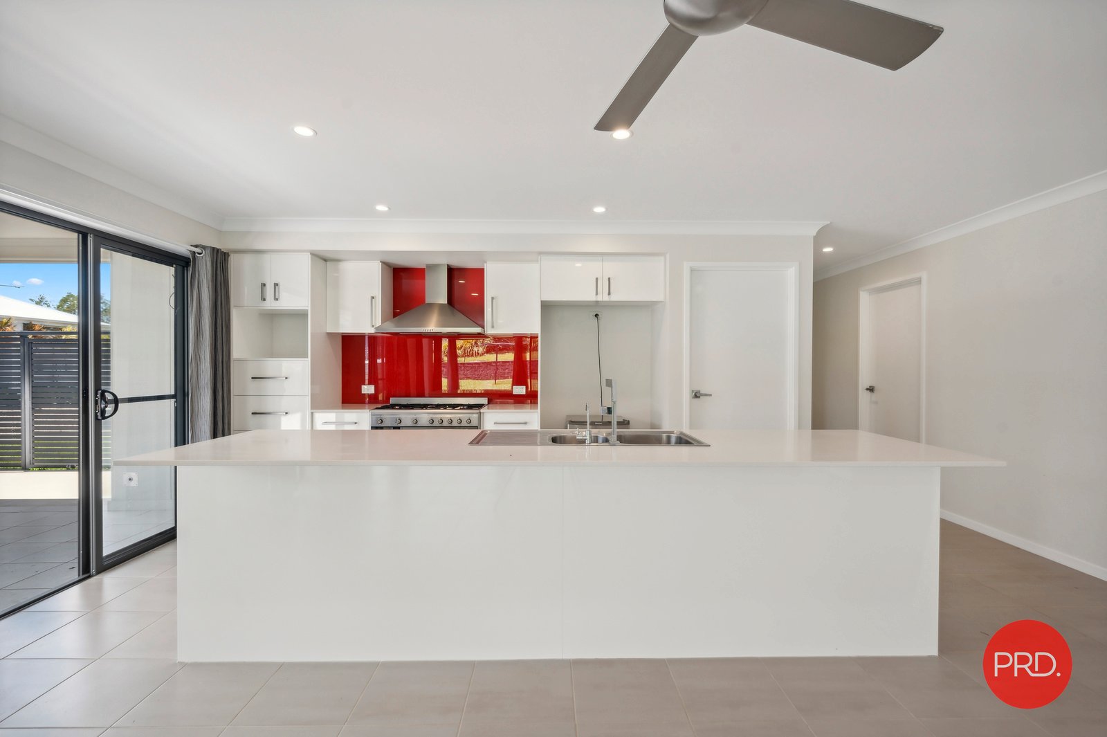 4 White Bluff Road SAPPHIRE BEACH 9