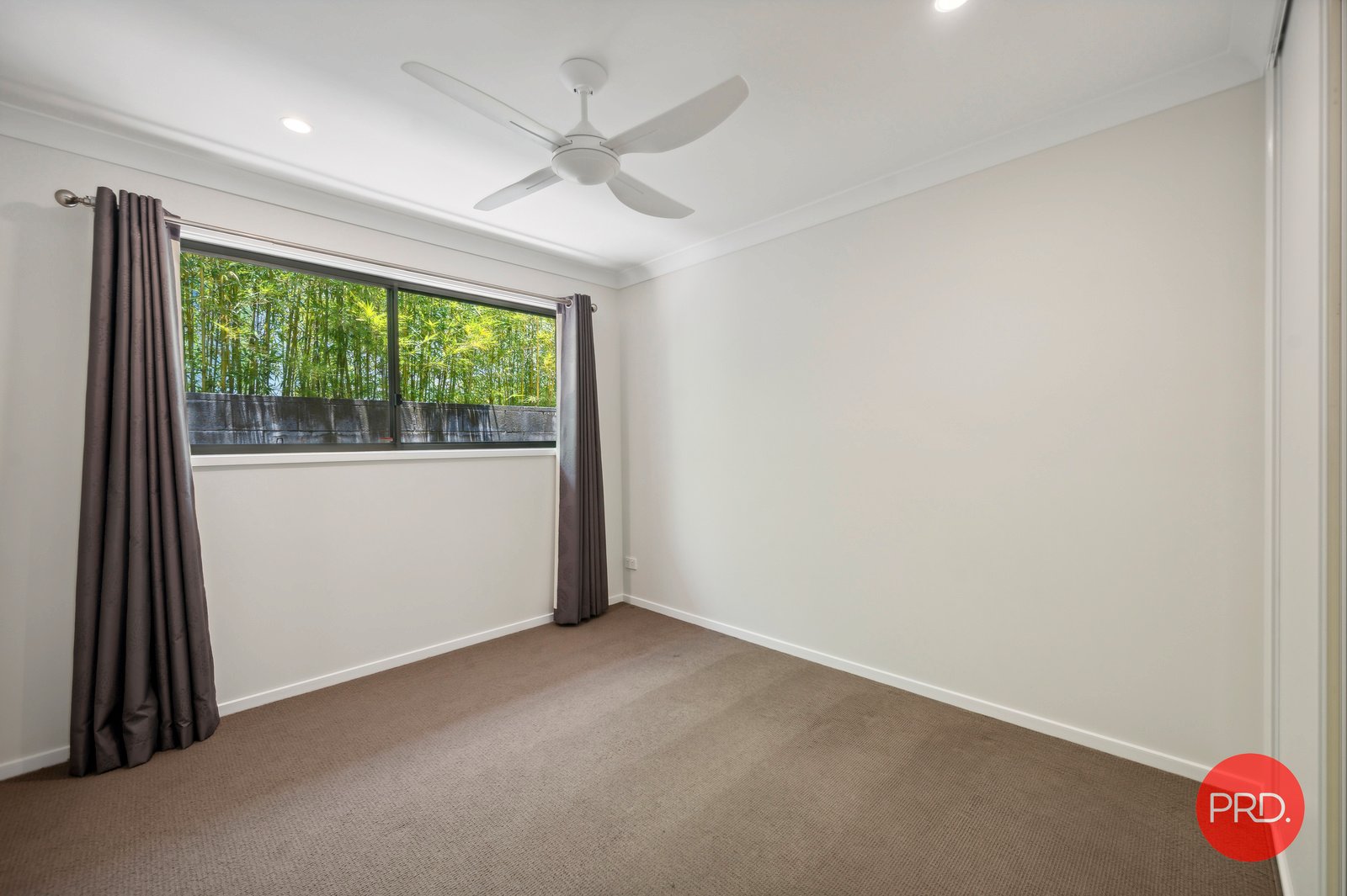 4 White Bluff Road SAPPHIRE BEACH 14