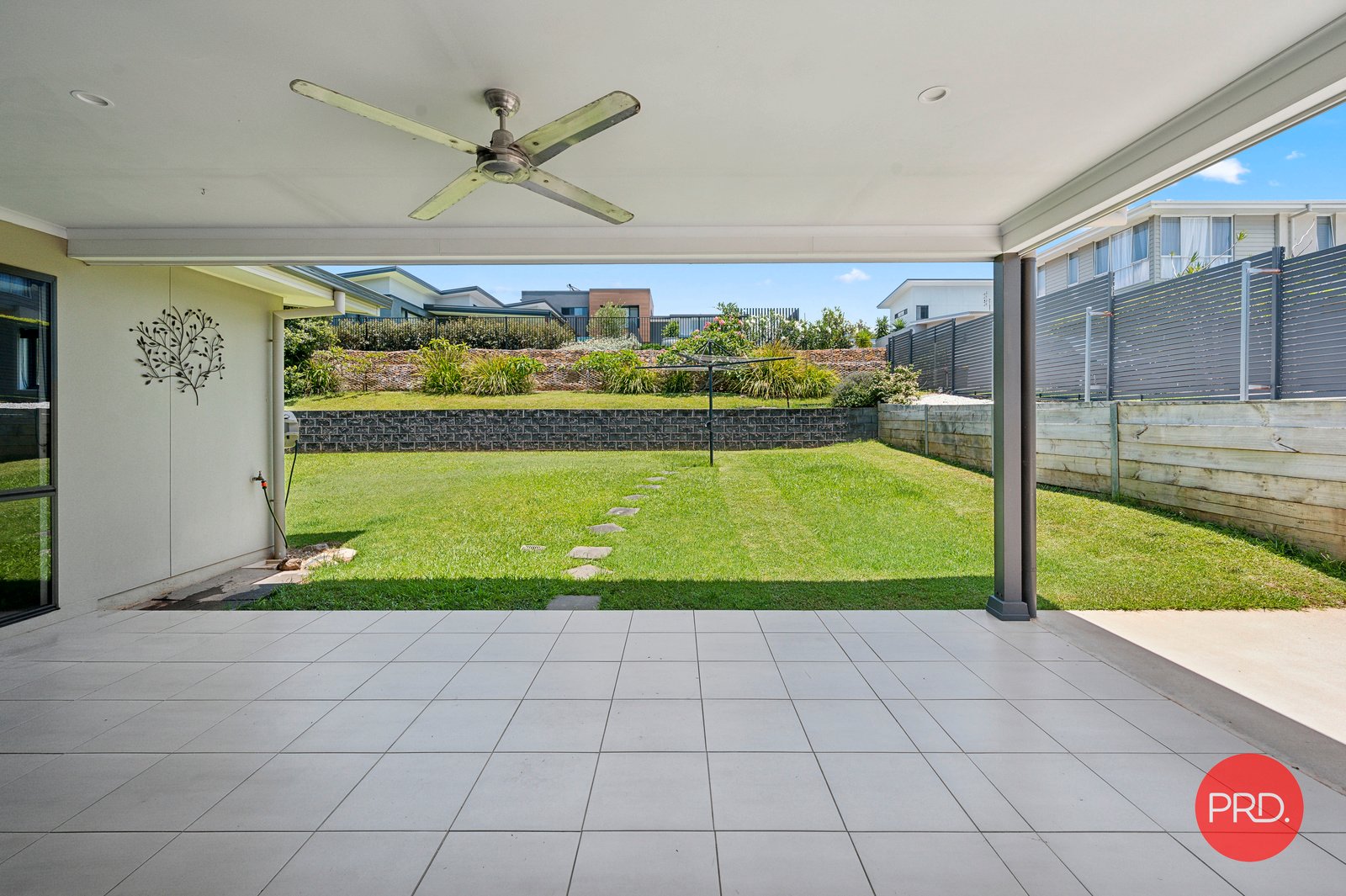 4 White Bluff Road SAPPHIRE BEACH 20
