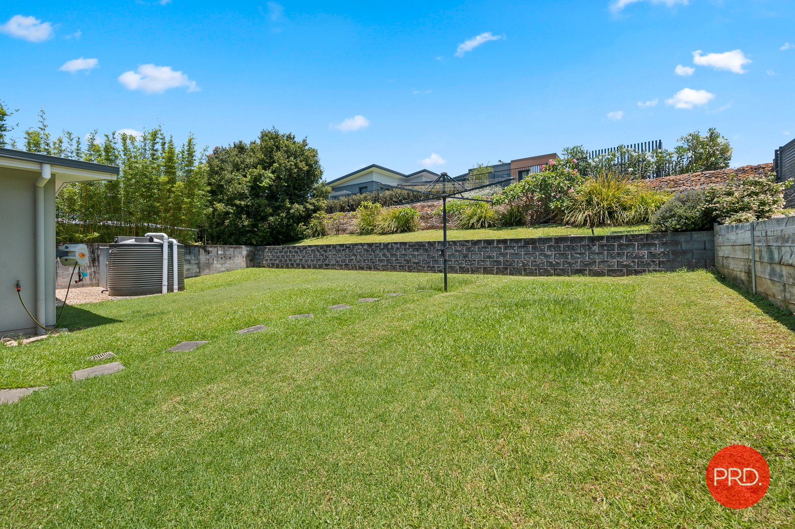4 White Bluff Road SAPPHIRE BEACH 21