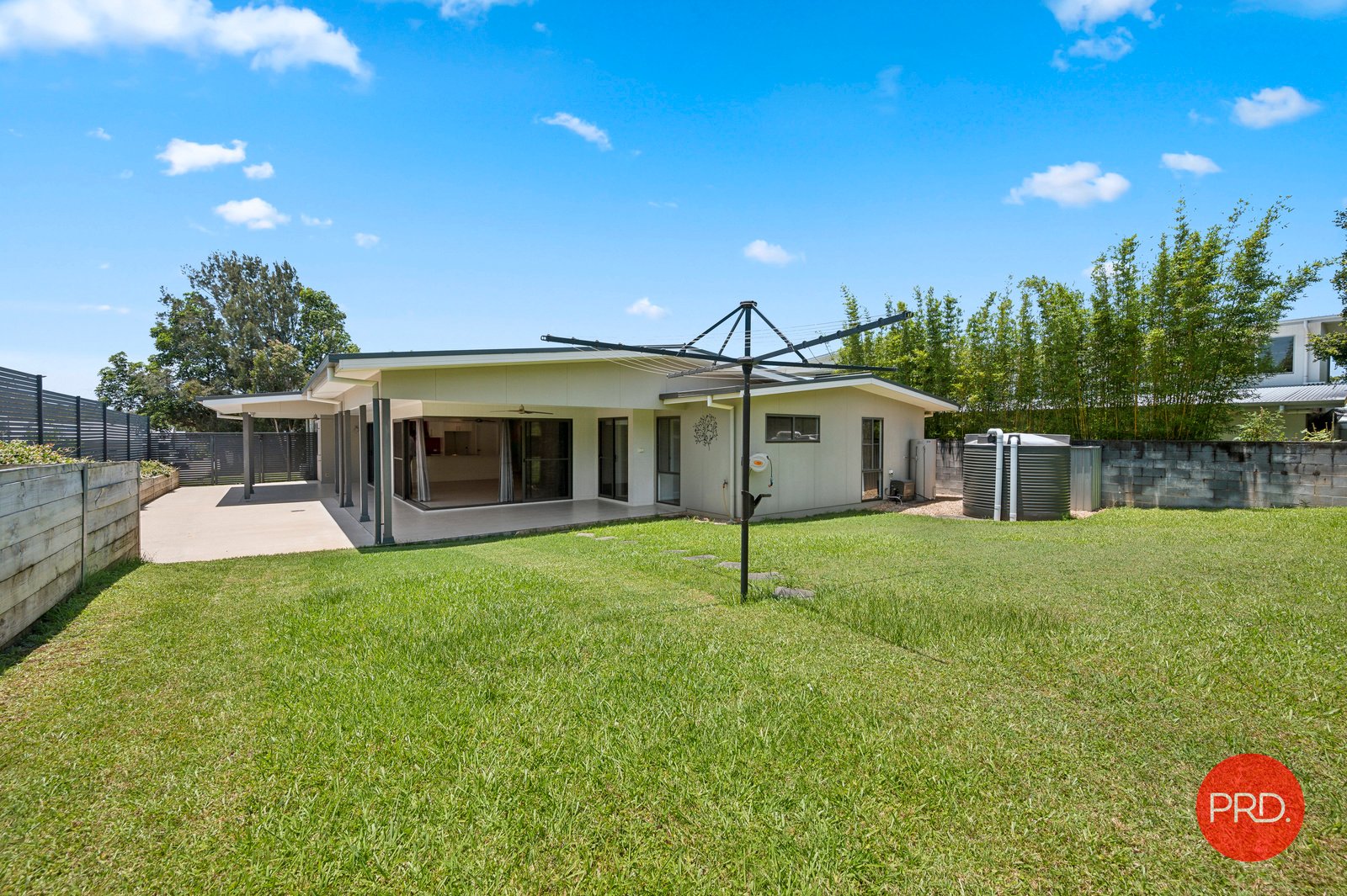 4 White Bluff Road SAPPHIRE BEACH 22