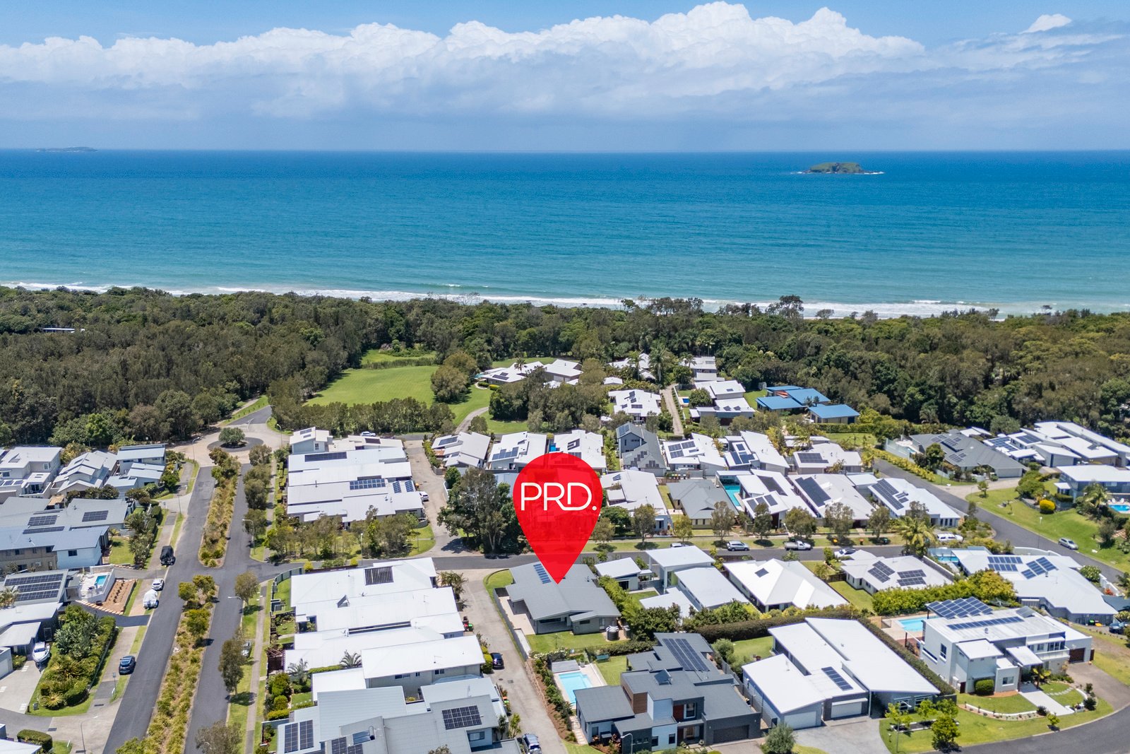 4 White Bluff Road SAPPHIRE BEACH 24