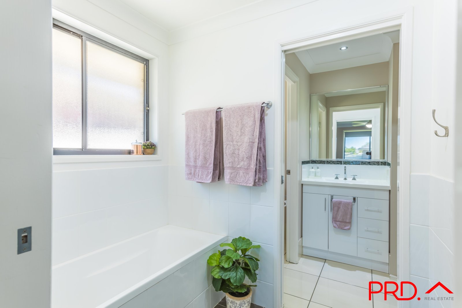 4 Wickham Street TAMWORTH 9