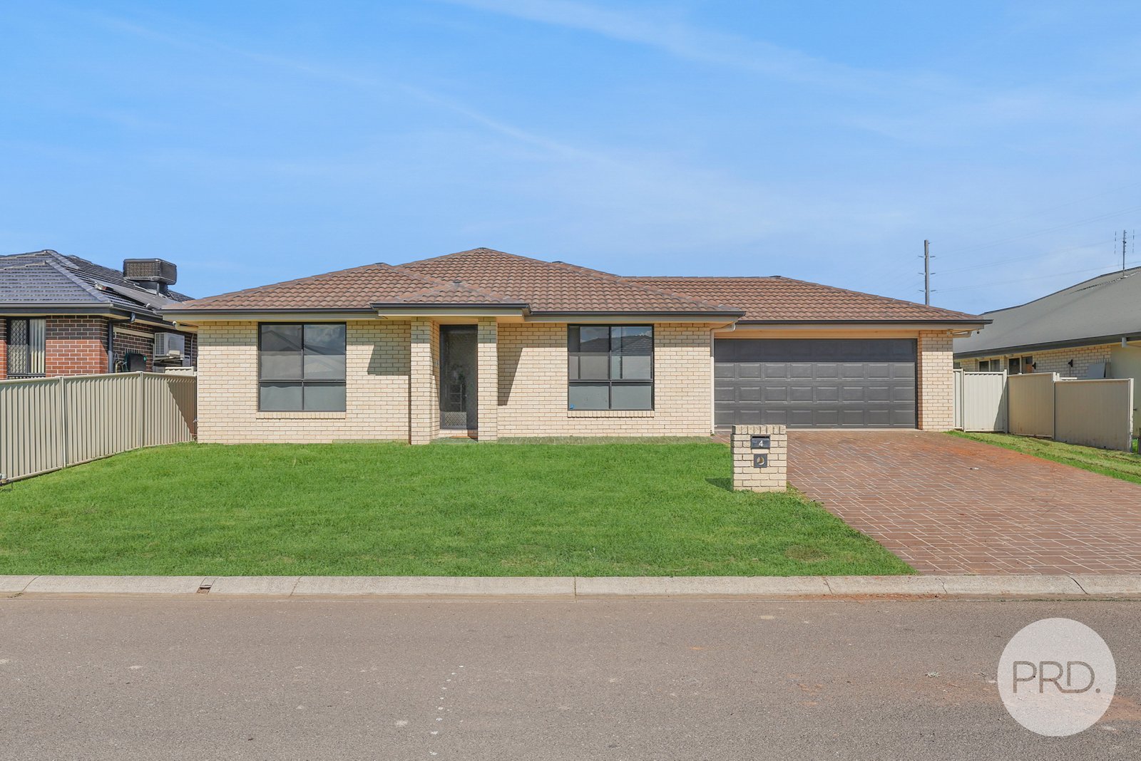 4 Wickham Street TAMWORTH 2