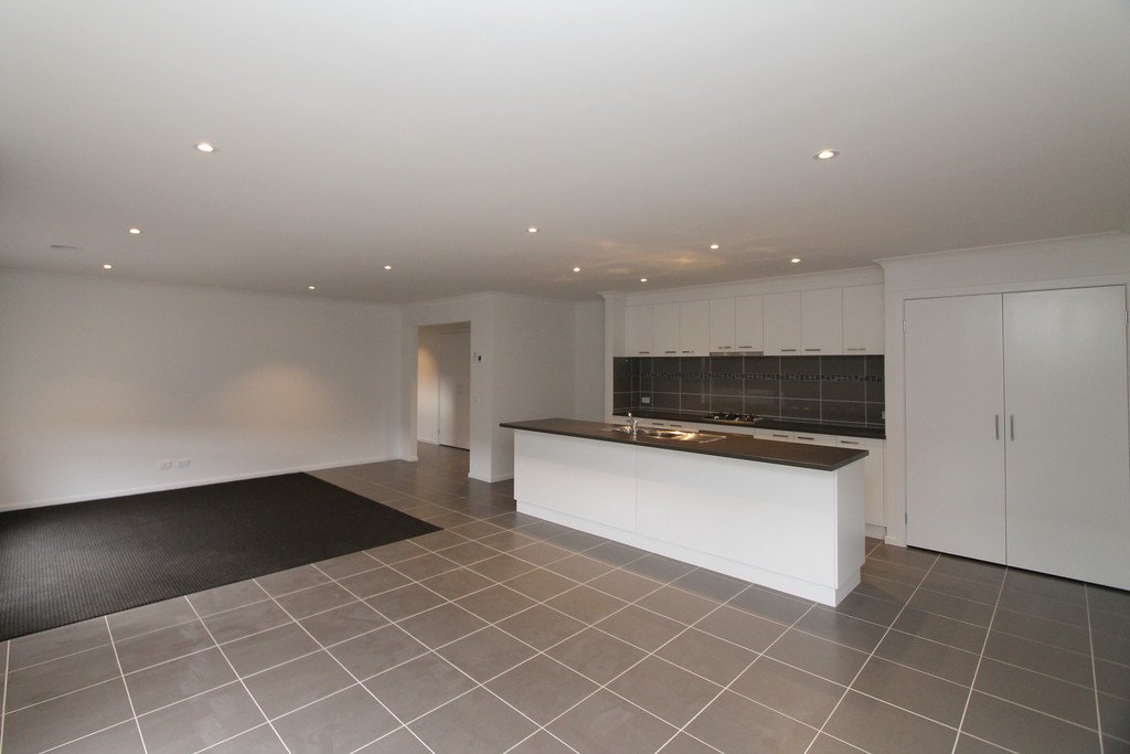 4 Wilmott Street Lucas 2