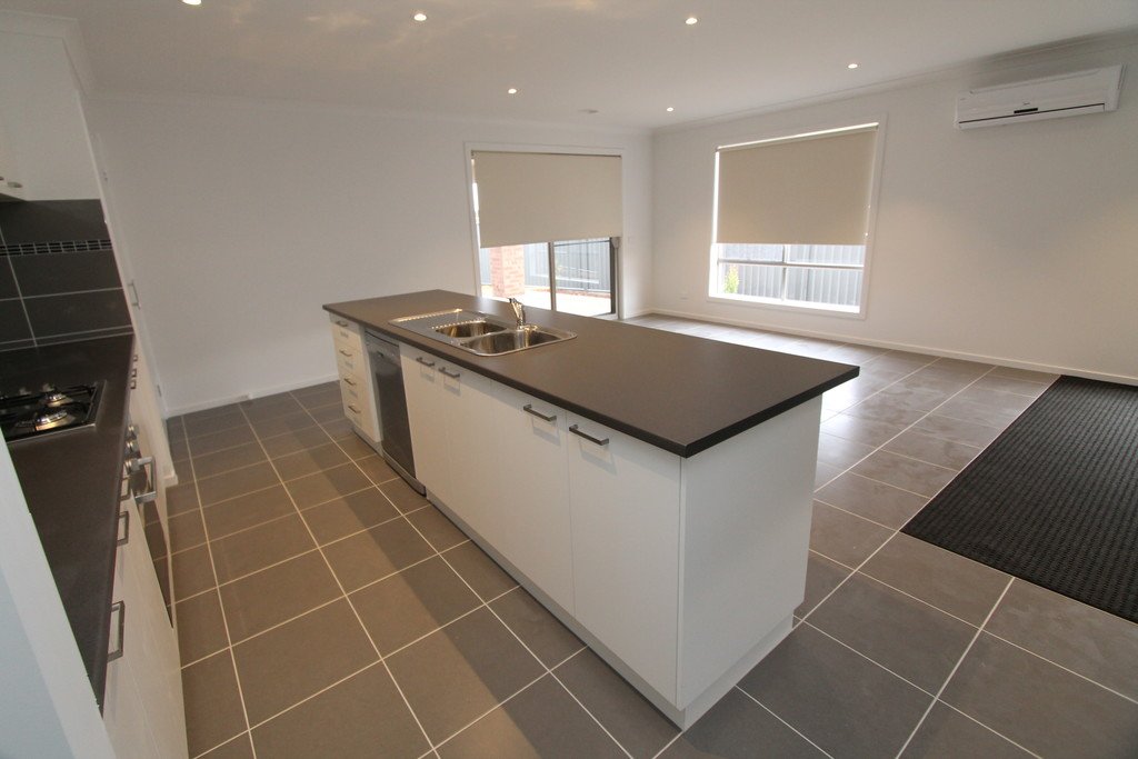 4 Wilmott Street Lucas 5