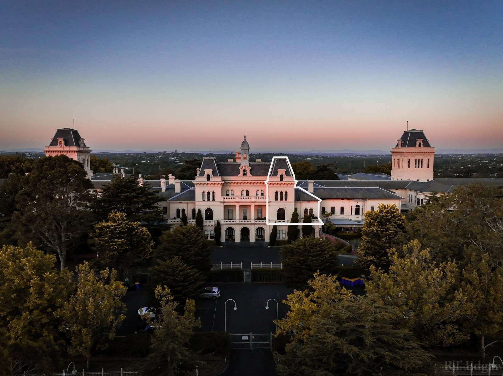 Real Estate and Property in 4 Wiltshire Drive, Kew, VIC