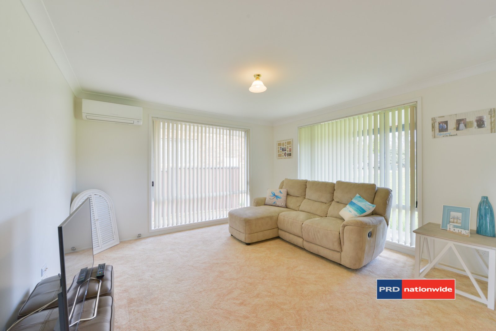 4 Windhover Crescent TAMWORTH 5