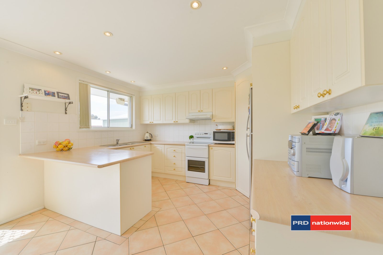 4 Windhover Crescent TAMWORTH 6