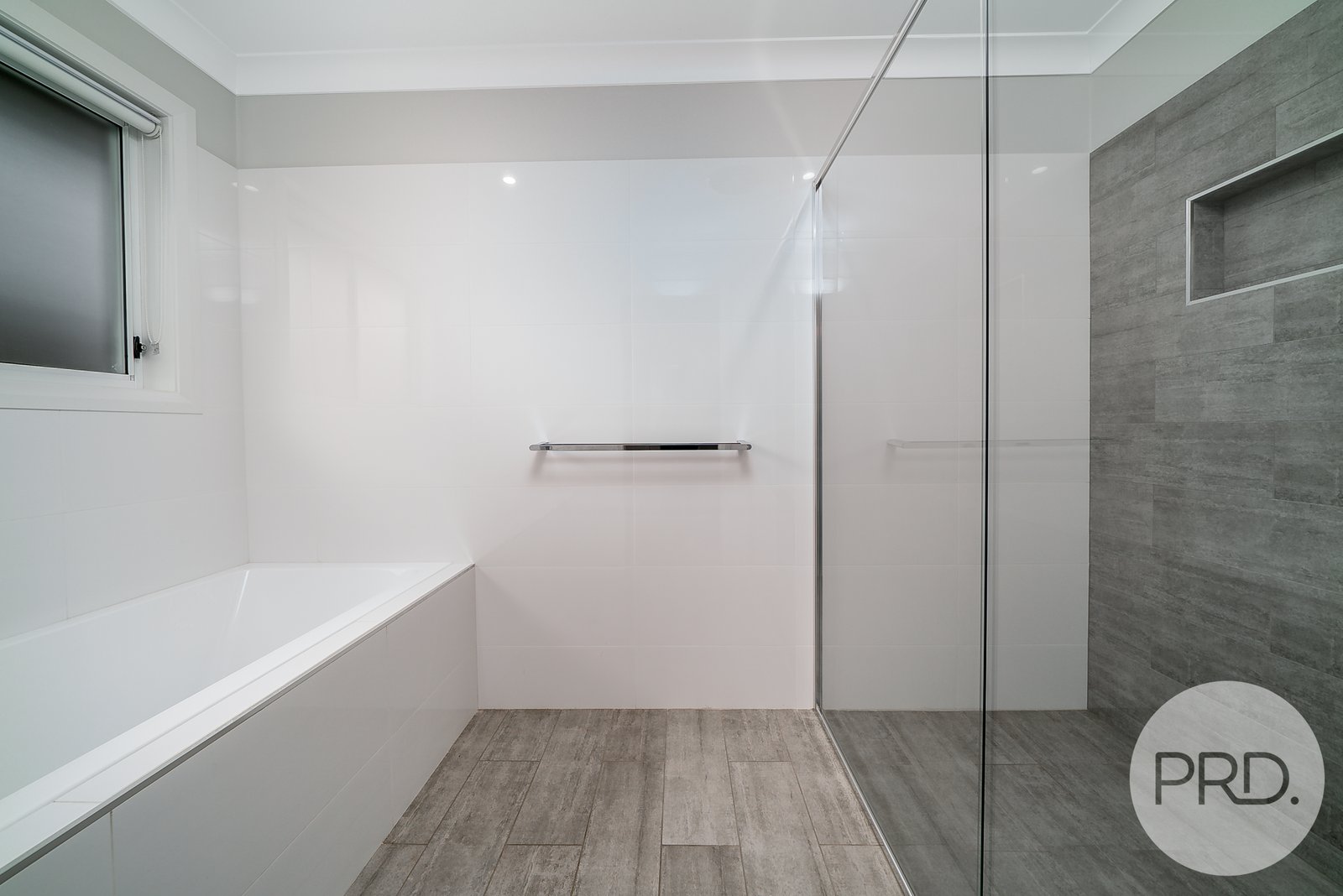 4 Winter Avenue GOBBAGOMBALIN 10
