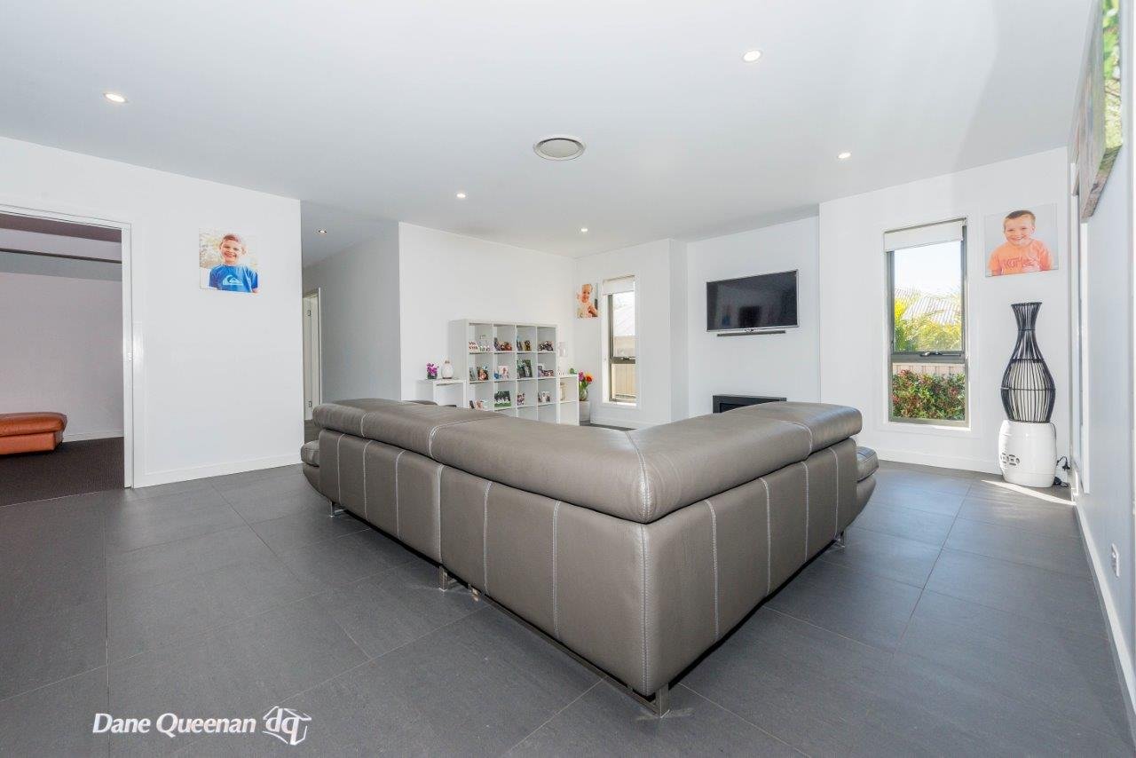 4 Wirray Lane.  CORLETTE 10