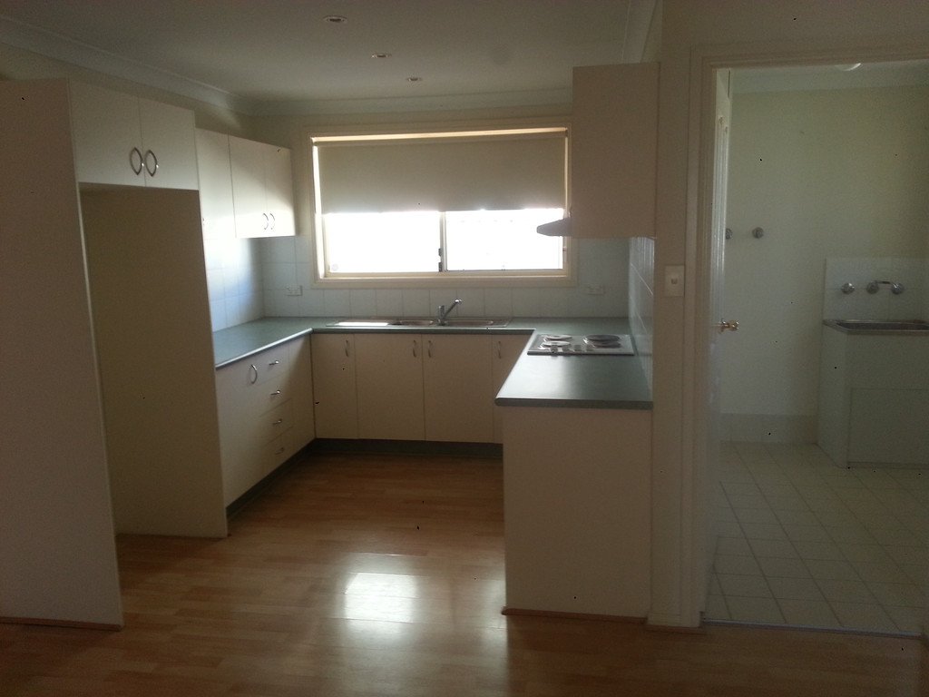 4 Woburn Place GLENMORE PARK 3