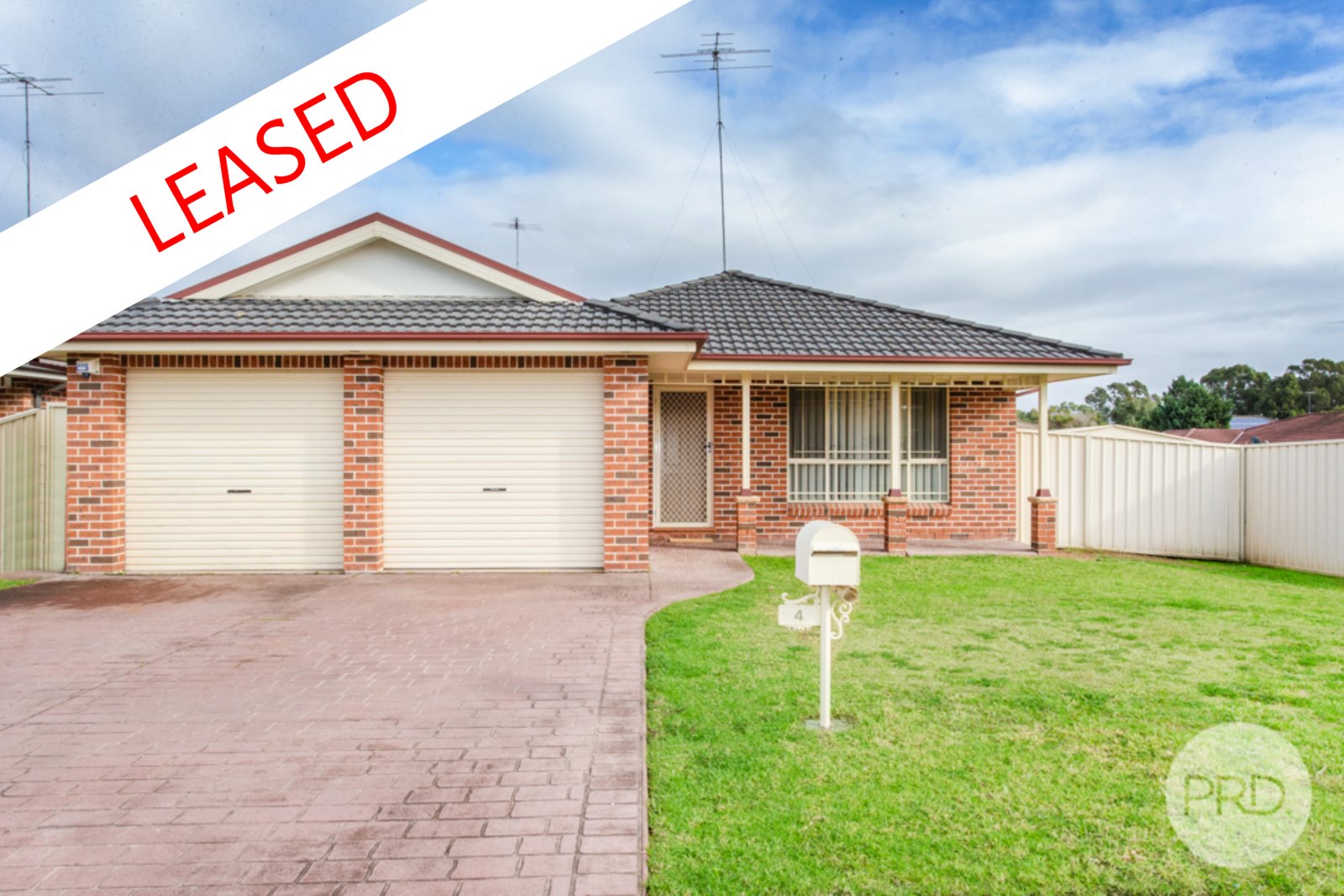 4 Woburn Place GLENMORE PARK 1