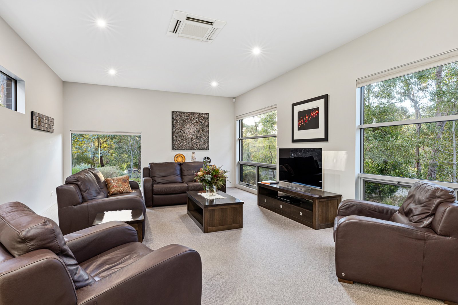 Gallery: 4 Woodland Drive