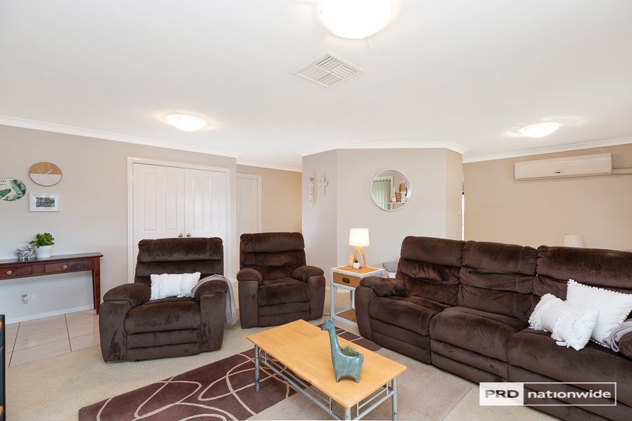 4 Woodside Road TAMWORTH 4