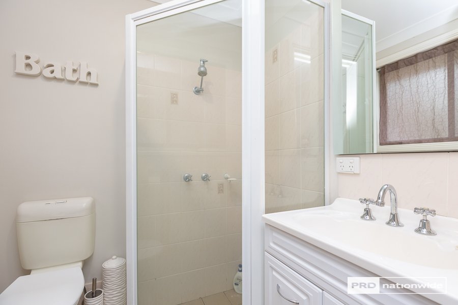 4 Woodside Road TAMWORTH 12